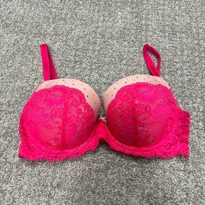Pink Lace Victoria’s Secret Bra 32DD